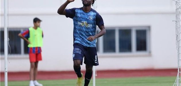 اقتراب رحيل فيستون ماييلي عن بيراميدز