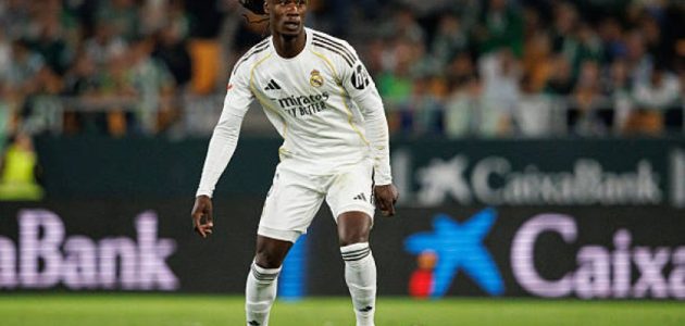 نابولي يطلب استعارة كامافينجا وريال مدريد يدرس مستقبله