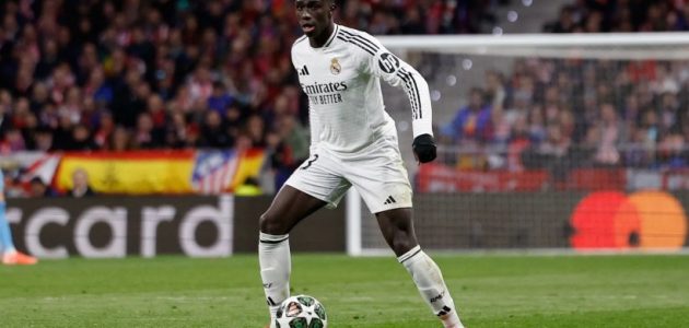 ملف تجديد عقد ميندي يثير جدلاً واسعاً في ريال مدريد